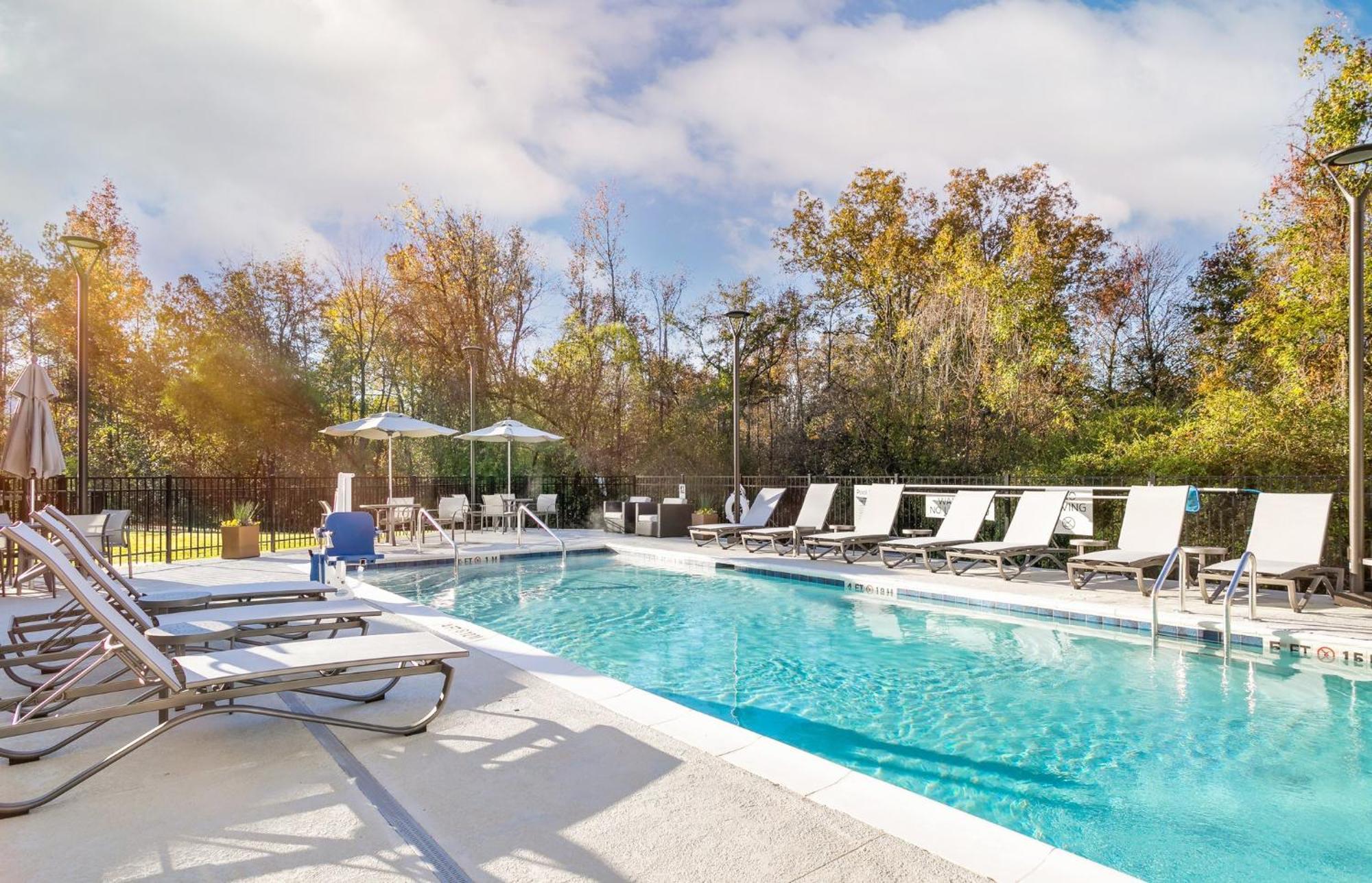Holiday Inn Express Chattanooga - Hamilton Place Exteriör bild