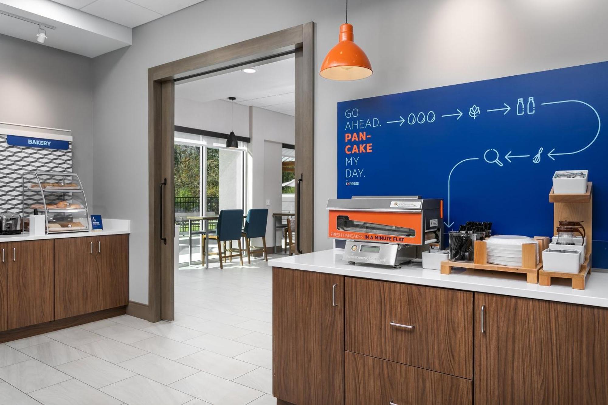 Holiday Inn Express Chattanooga - Hamilton Place Exteriör bild